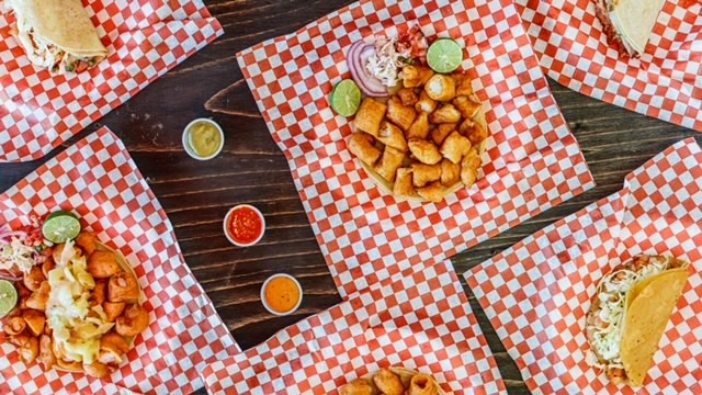 Tacos y hot dogs. Don camaron | restaurant | 3902 Grand Ave, Phoenix, AZ 85019, USA | 6022991997 OR +1 602-299-1997