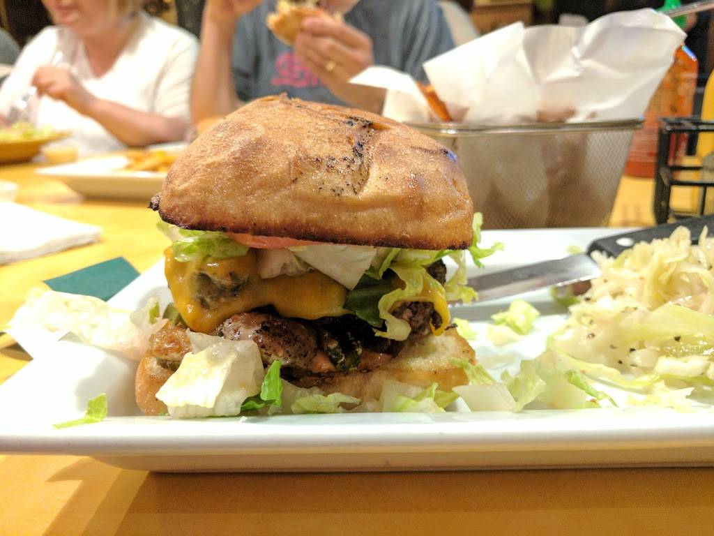 Coreys Catsup & Mustard | restaurant | 623 Main St, Manchester, CT 06040, USA | 8604327755 OR +1 860-432-7755