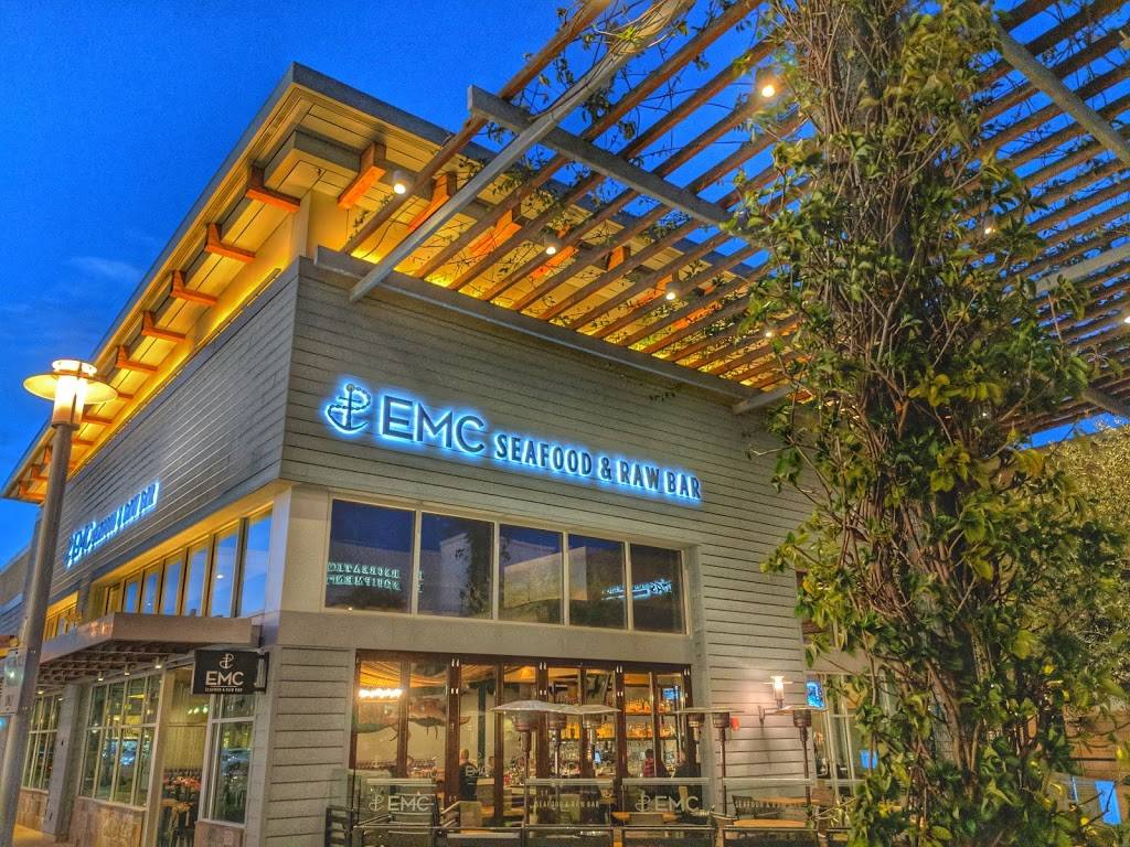 EMC Seafood & Raw Bar Oxnard | restaurant | Space 3015, 511 Town Center Dr Space 3015, Oxnard, CA 93036, USA | 8052784997 OR +1 805-278-4997