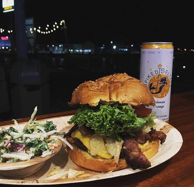 Sirens Bar and Grill | restaurant | 447 Carson Ave, Atlantic City, NJ 08401, USA | 6096748406 OR +1 609-674-8406