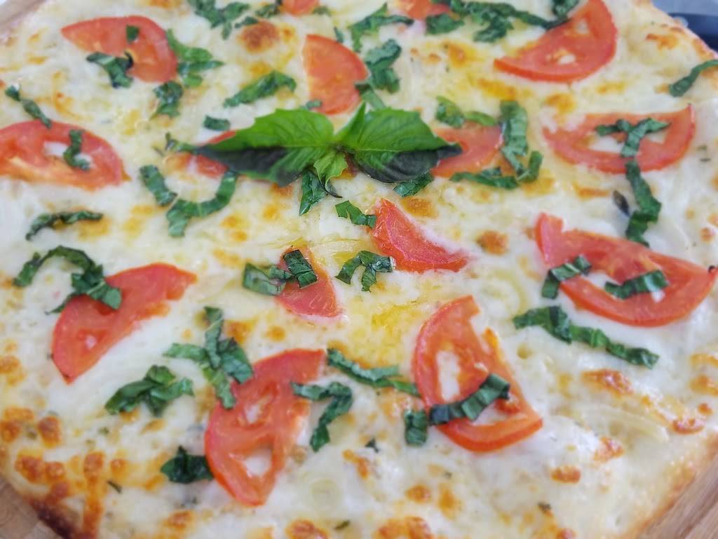 Monavala Pizza | restaurant | 500 Broadway B, El Cajon, CA 92021, USA | 6193328032 OR +1 619-332-8032