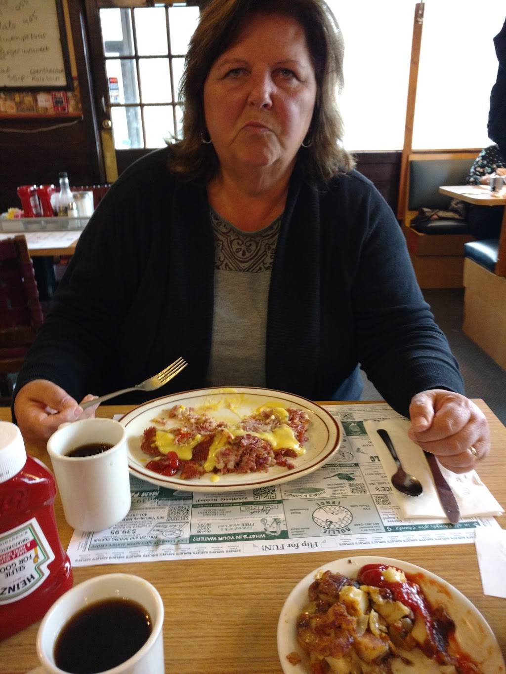 Oatleys Family Restaurant | restaurant | 1717 Ten Rod Rd, North Kingstown, RI 02852, USA | 4012955126 OR +1 401-295-5126