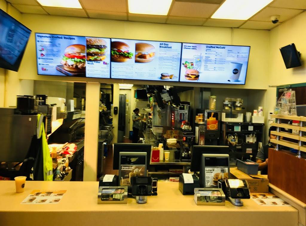McDonalds | cafe | 608 Newman Springs Rd, Lincroft, NJ 07738, USA | 7329360870 OR +1 732-936-0870