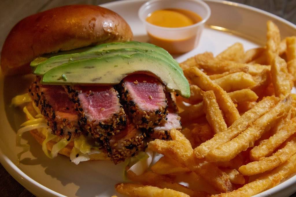 JJ BAR & BISTRO | restaurant | 154-17 Roosevelt Ave, Flushing, NY 11354, USA | 7189397252 OR +1 718-939-7252