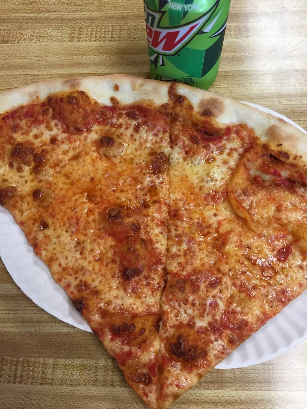 Domenicks Pizzeria | restaurant | 1015 Allerton Ave, Bronx, NY 10469, USA | 7185476171 OR +1 718-547-6171