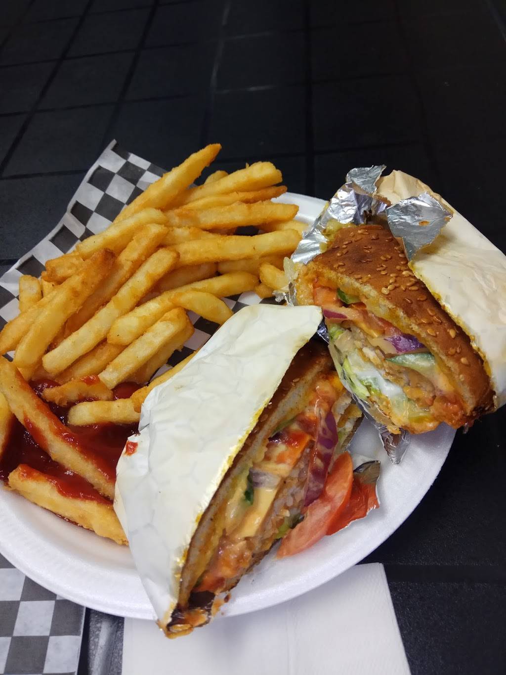 Veggie Flames | restaurant | 7210 Airport Rd, Mississauga, ON L4T 2H3, Canada | 9059566400 OR +1 905-956-6400