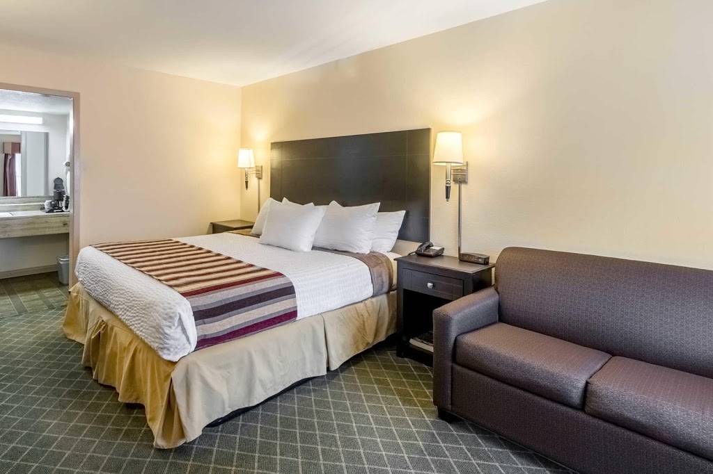 Rodeway Inn University/Downtown | restaurant | 2900 N N Interstate Hwy 35, Austin, TX 78705, USA | 5124776395 OR +1 512-477-6395