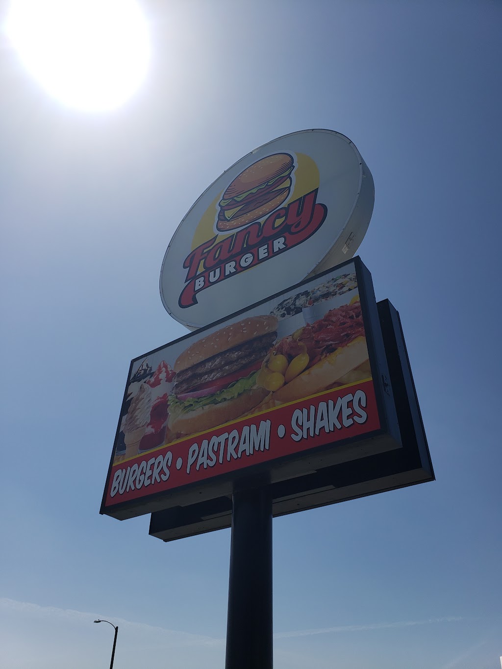 Fancy Burger | restaurant | 14420 7th St, Victorville, CA 92395, USA | 4422427000 OR +1 442-242-7000