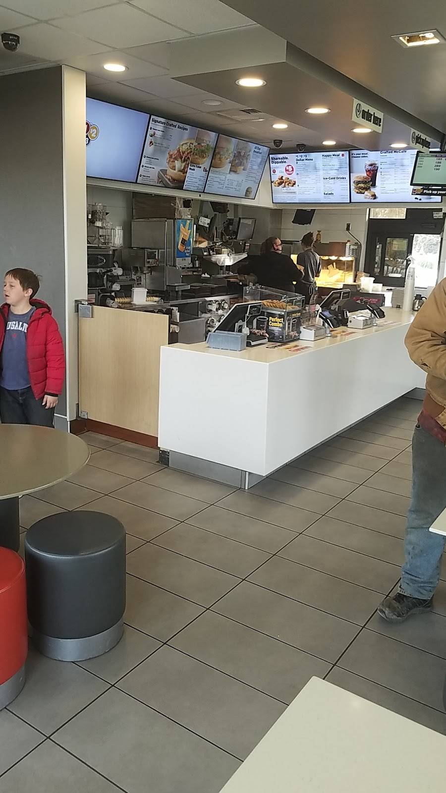 McDonalds | cafe | 1695 Cascade Blvd, Shasta Lake, CA 96019, USA | 5302752943 OR +1 530-275-2943