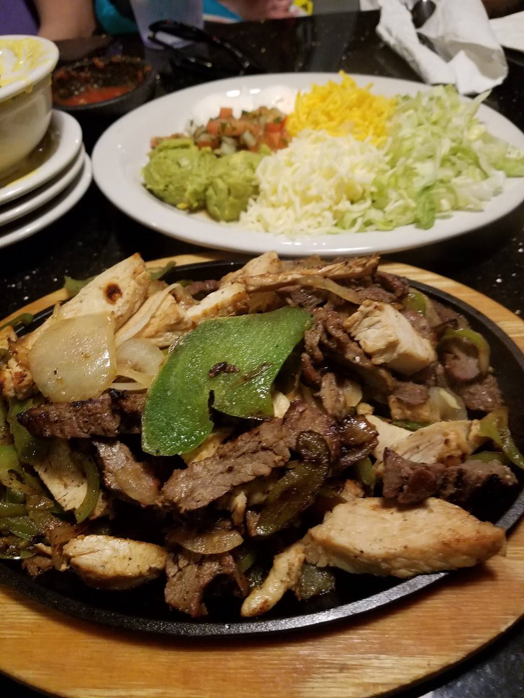 Casa Garcias Mexican Restaurant & Cantina | restaurant | 1691 TX-46 Suite 335, New Braunfels, TX 78132, USA | 8306088026 OR +1 830-608-8026