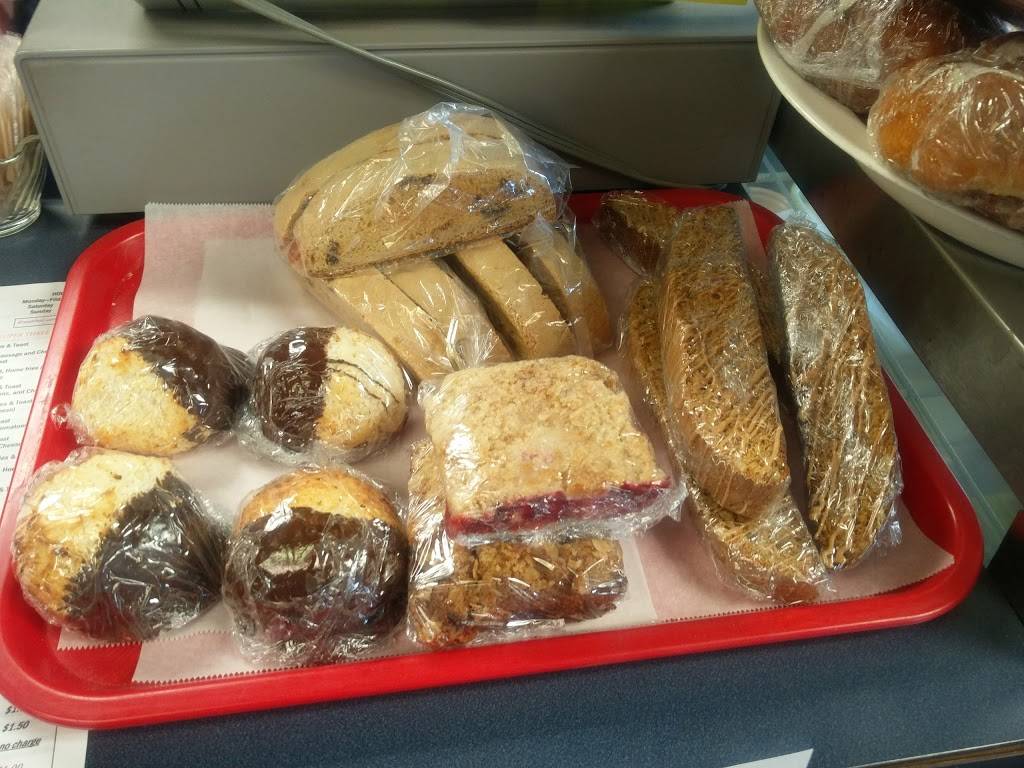 Moe Joe Country Diner | restaurant | 649 E Industrial Park Dr, Manchester, NH 03109, USA | 6036412993 OR +1 603-641-2993