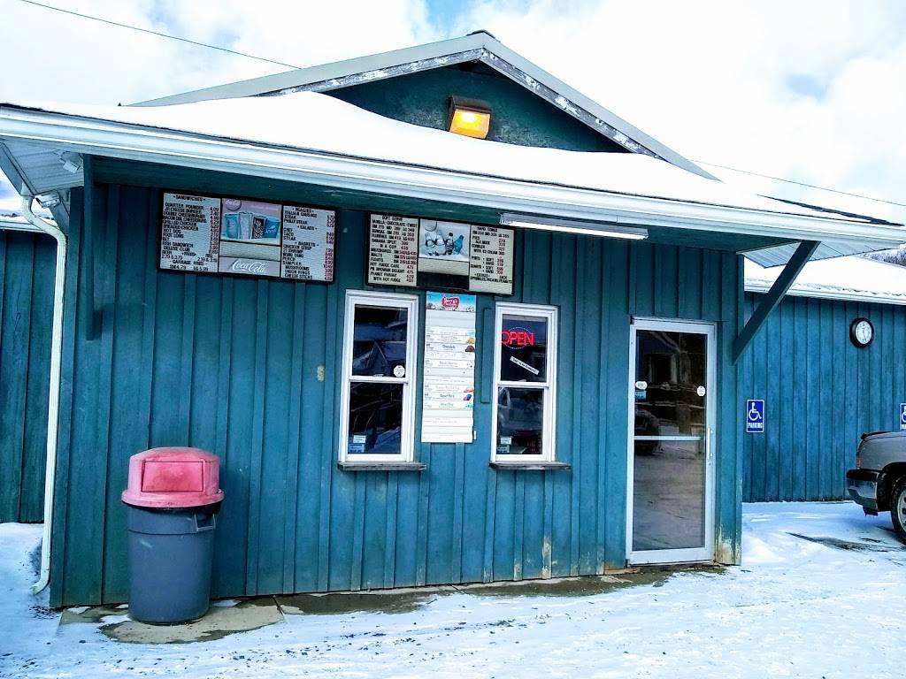 Family Ties Restaurant | restaurant | 33419 N Main St, Townville, PA 16360, USA | 8149674622 OR +1 814-967-4622