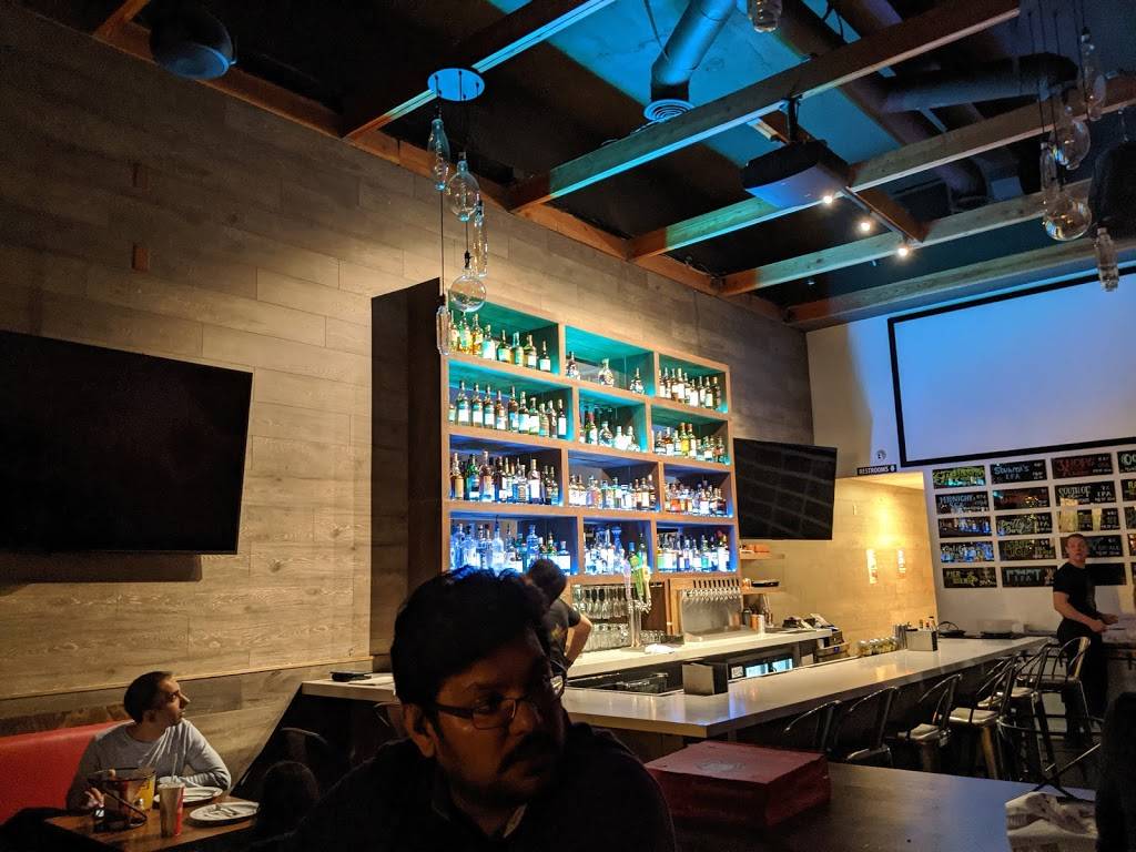 Curry Pizza House | restaurant | 320 University Ave, Palo Alto, CA 94301, USA | 6505095900 OR +1 650-509-5900