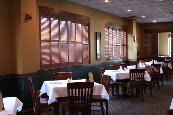 VIVO! Bar & Grill | restaurant | 42 Lake Ave Ext, Danbury, CT 06811, USA | 2037912202 OR +1 203-791-2202
