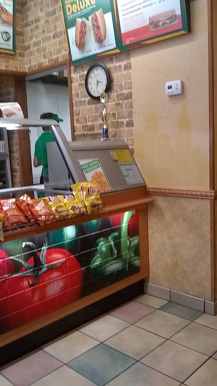 Subway | restaurant | 165 N Main St, Suffolk, VA 23434, USA | 7575391069 OR +1 757-539-1069