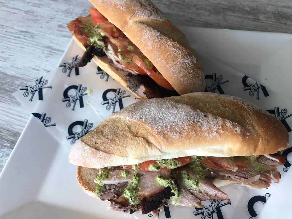 9 Arepas Restaurant | restaurant | Shopping Center, 19491 Sheridan Street Laguna Isles, Southwest Ranches, FL 33332, USA | 9549080098 OR +1 954-908-0098