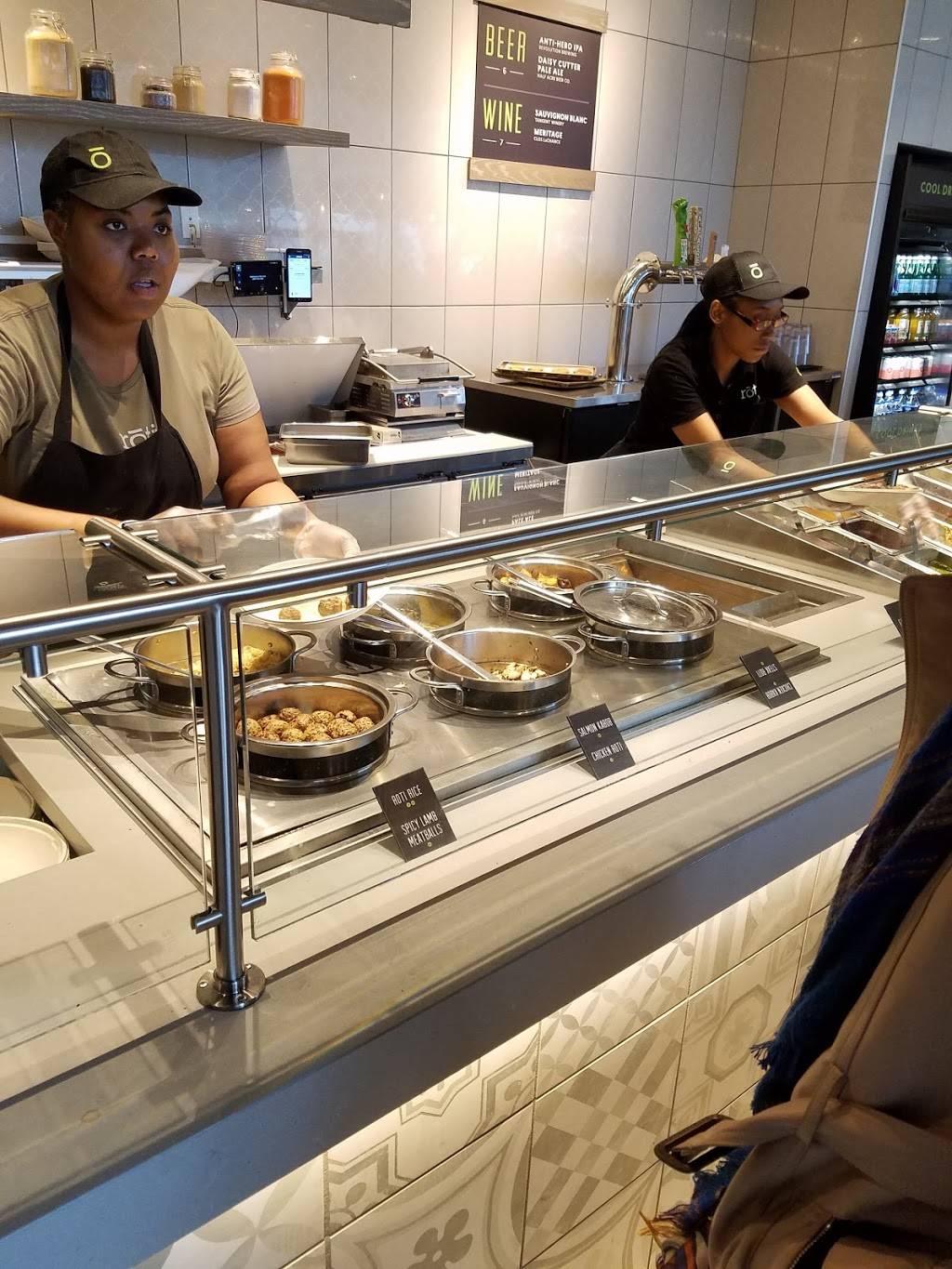 Roti Modern Mediterranean | restaurant | 1526 E 53rd St, Chicago, IL 60615, USA | 7739065582 OR +1 773-906-5582