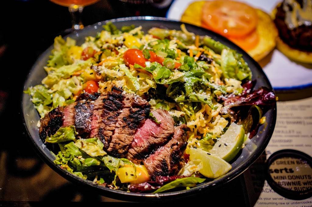 Detroit Axe | restaurant | 344 W Nine Mile Rd, Ferndale, MI 48220, USA | 2482915650 OR +1 248-291-5650