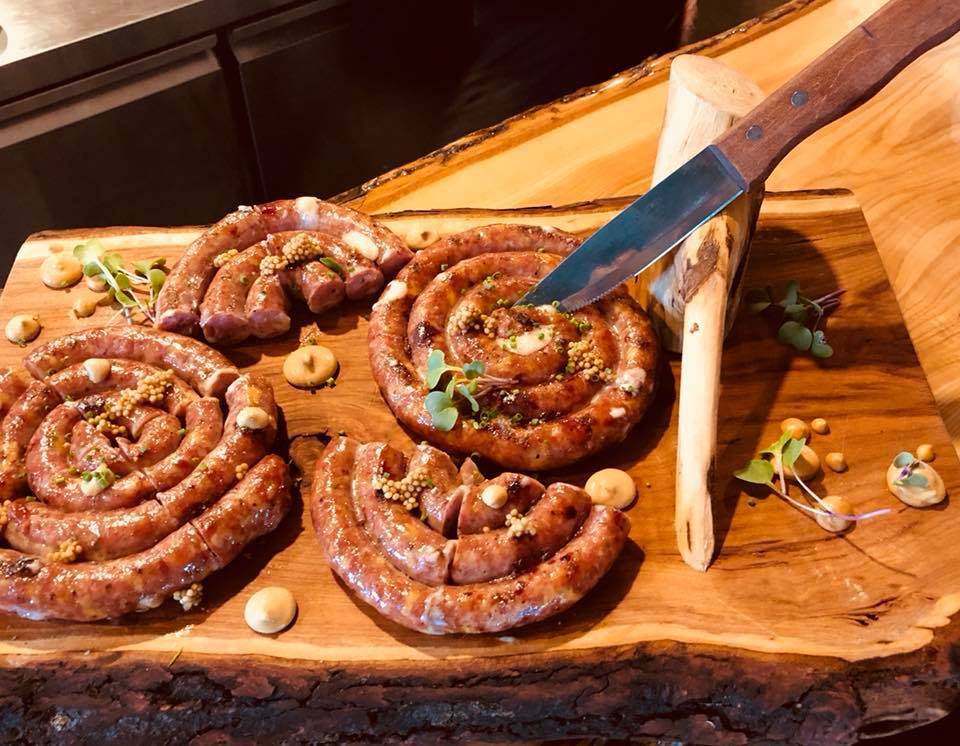 Bistro Le Calumet | restaurant | 201 Rue Champlain #201, Bromont, QC J2L 3B2, Canada | 4509199191 OR +1 450-919-9191