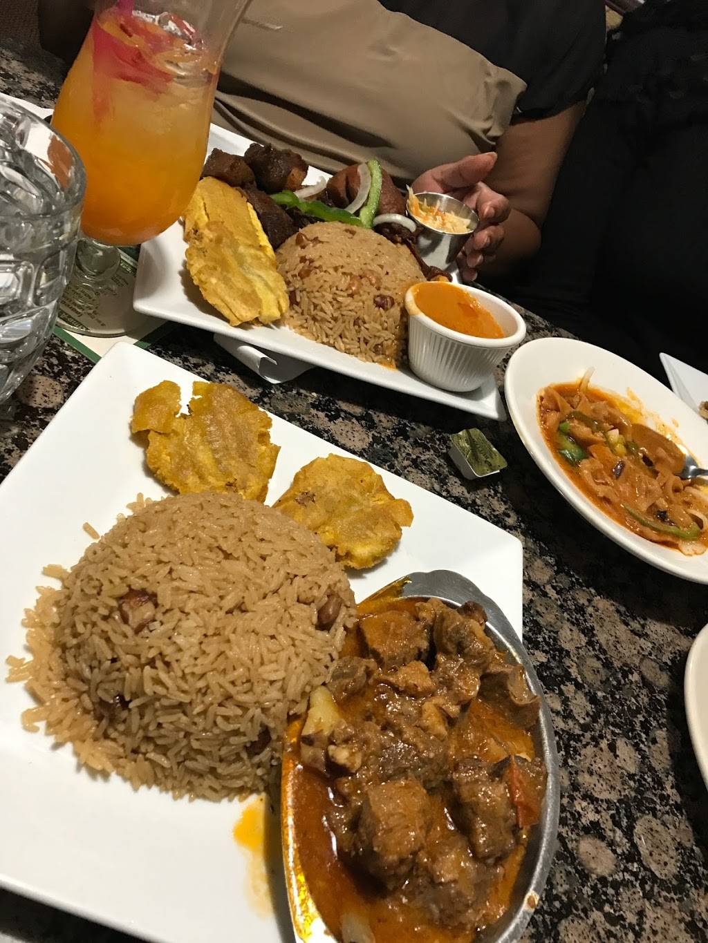 Jeanos Restaurant | restaurant | 769 Main St, Brockton, MA 02301, USA | 5085592610 OR +1 508-559-2610