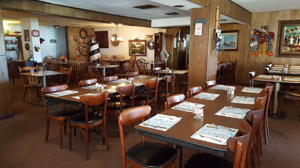 Harbor Lights Restaurant | restaurant | 907 C.R. 439B, Lake Panasoffkee, FL 33538, USA | 3527937058 OR +1 352-793-7058