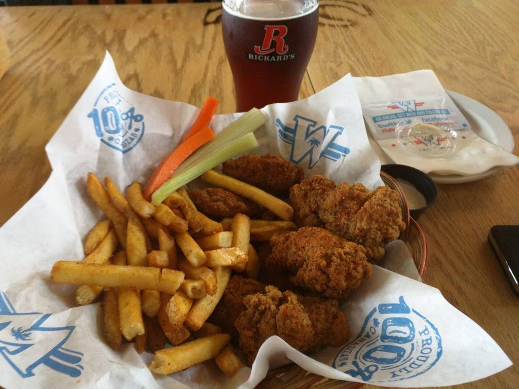 Wild Wing | restaurant | 6015 Steeles Ave E 1 & 2, Scarborough, ON M1V 5P7, Canada | 4162939464 OR +1 416-293-9464