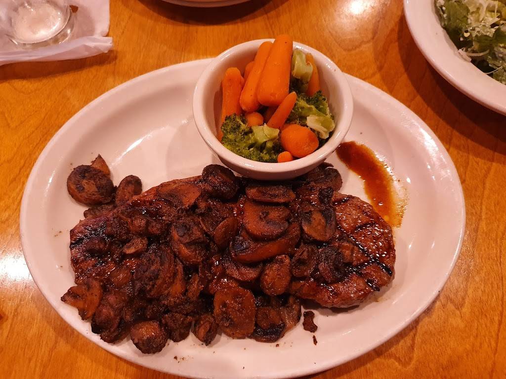 Texas Roadhouse | restaurant | 20 Shops at 5 Way, Plymouth, MA 02360, USA | 5087467700 OR +1 508-746-7700