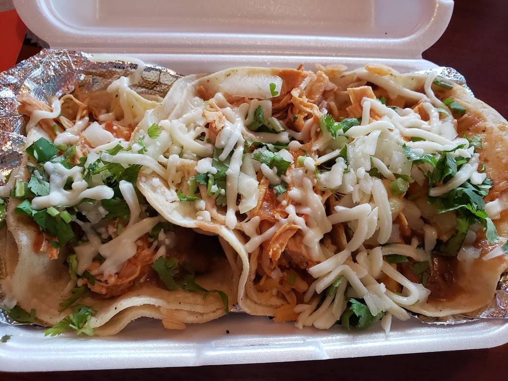 El Pariente Mexican Grill | restaurant | 961 Wildwood Rd, St Paul, MN 55115, USA | 6517485187 OR +1 651-748-5187