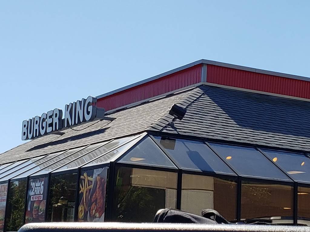 Burger King | restaurant | 822 Lexington St, Waltham, MA 02452, USA | 7818933002 OR +1 781-893-3002