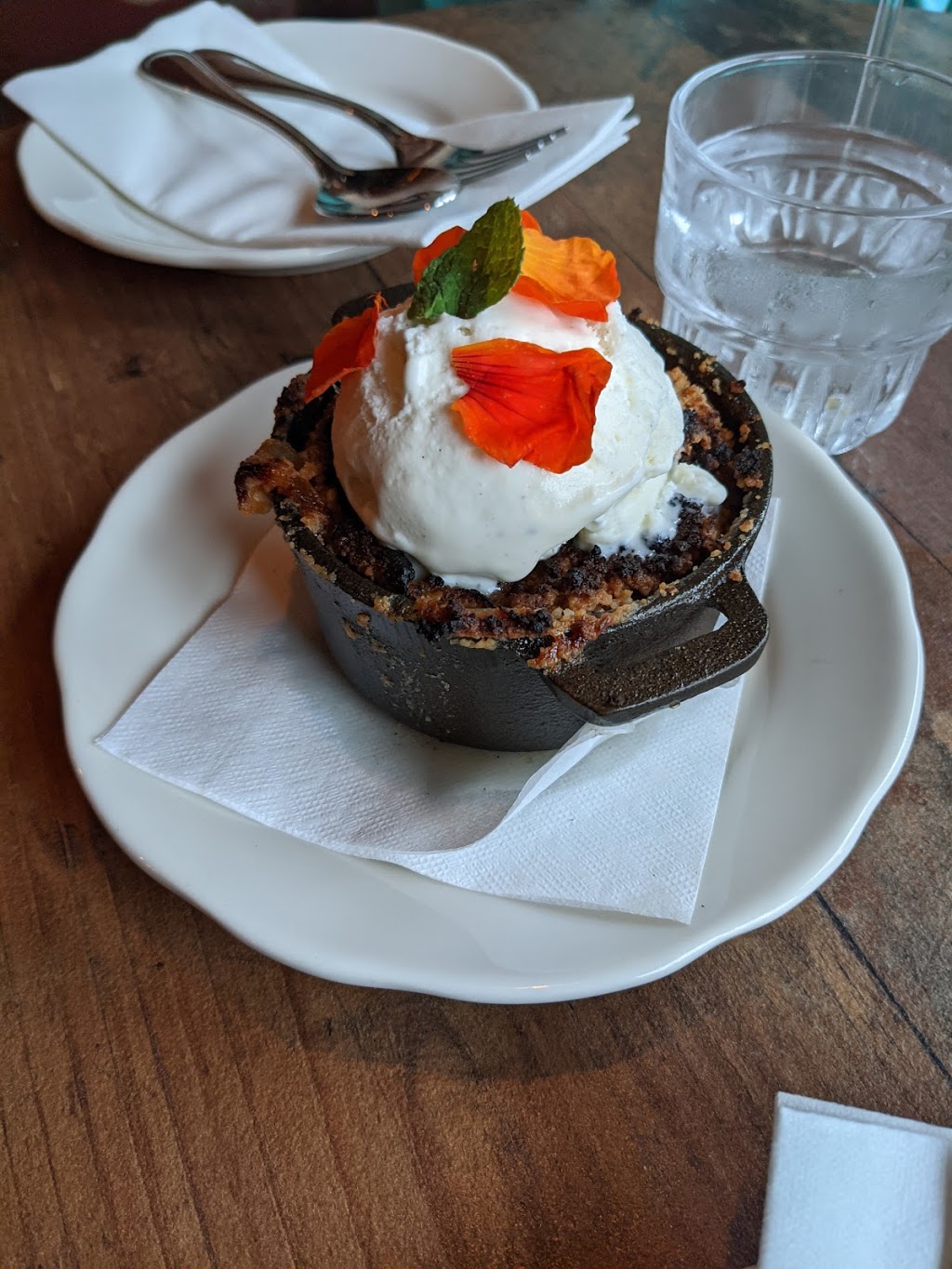 Bondhouse | restaurant | 701 S Bond St, Baltimore, MD 21231, USA | 4104179500 OR +1 410-417-9500