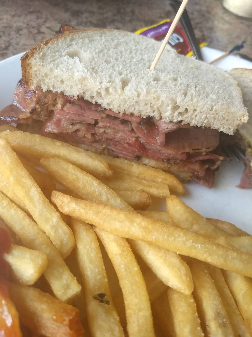 Terrace Diner | restaurant | 585 Sunrise Hwy, West Babylon, NY 11704, USA | 6315878480 OR +1 631-587-8480