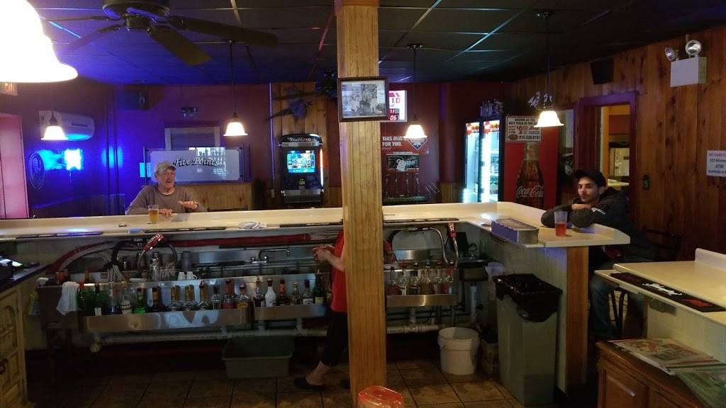 Five Points Bar & Grill | restaurant | 254 Main St N, Trumbauersville, PA 18970, USA | 2155382121 OR +1 215-538-2121