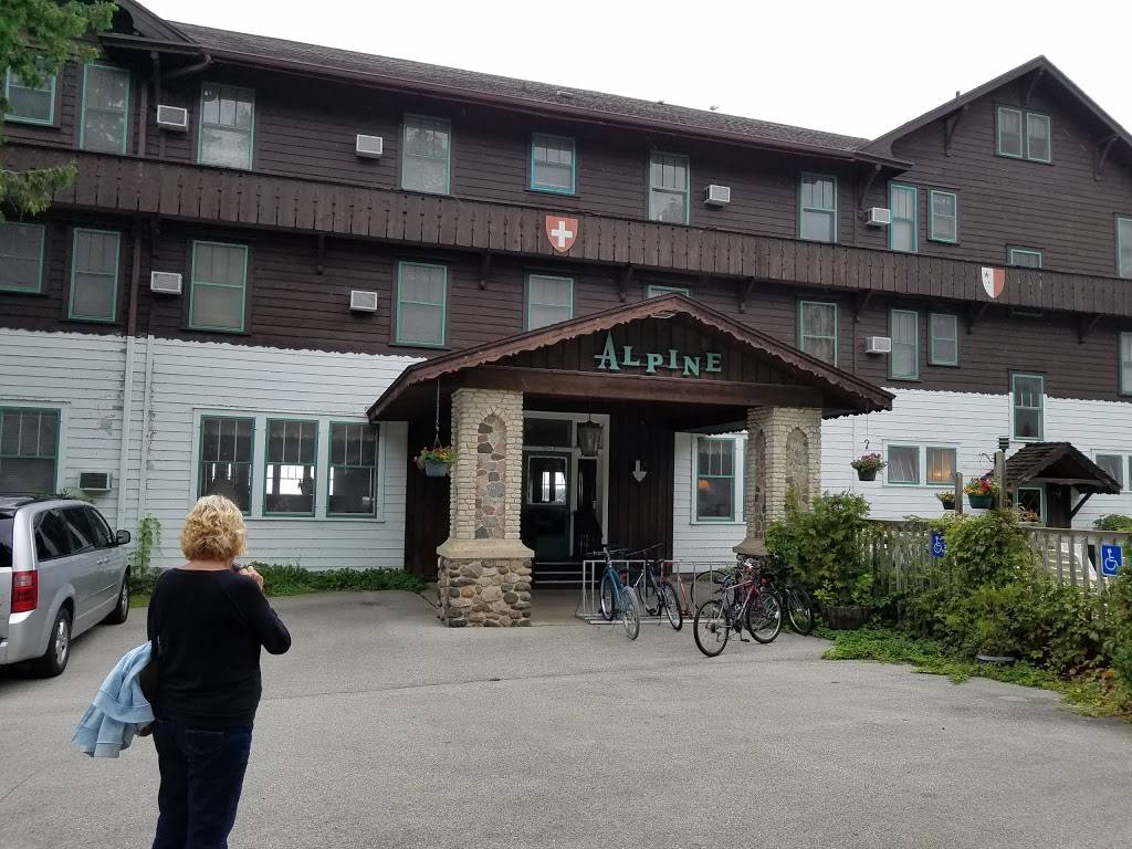 Alpine Resort and Cottages | restaurant | 7715 Horseshoe Bay Rd, Egg Harbor, WI 54209, USA | 9208683000 OR +1 920-868-3000