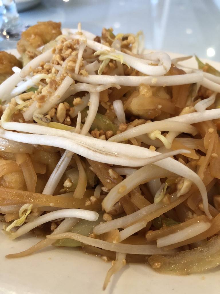 Angkor Restaurant | restaurant | 2350 Noblestown Rd # 18, Pittsburgh, PA 15205, USA | 4129288424 OR +1 412-928-8424