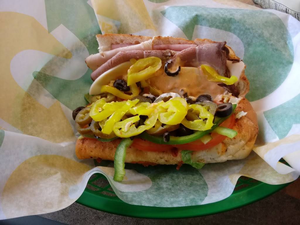 Subway Restaurants | restaurant | 3008 Madison Rd, Cincinnati, OH 45209, USA | 5137315575 OR +1 513-731-5575