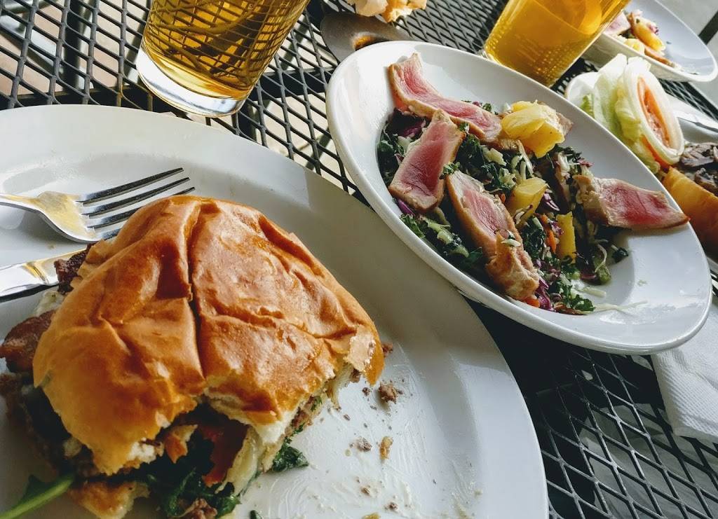 Bruski Burgers and Brew | restaurant | 9844 Hibert St, San Diego, CA 92131, USA | 8585302739 OR +1 858-530-2739