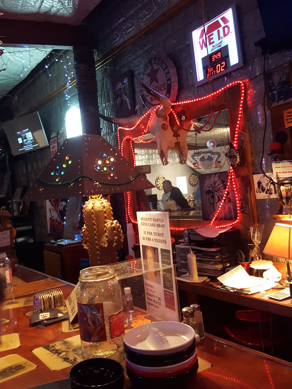 Red Horse Saloon | restaurant | 2440 TX-16, Bandera, TX 78003, USA | 8307963825 OR +1 830-796-3825