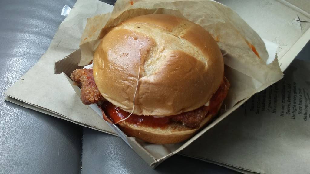 Arbys | restaurant | 2306 Sullivan Gardens Pkwy, Kingsport, TN 37660, USA | 4233498370 OR +1 423-349-8370