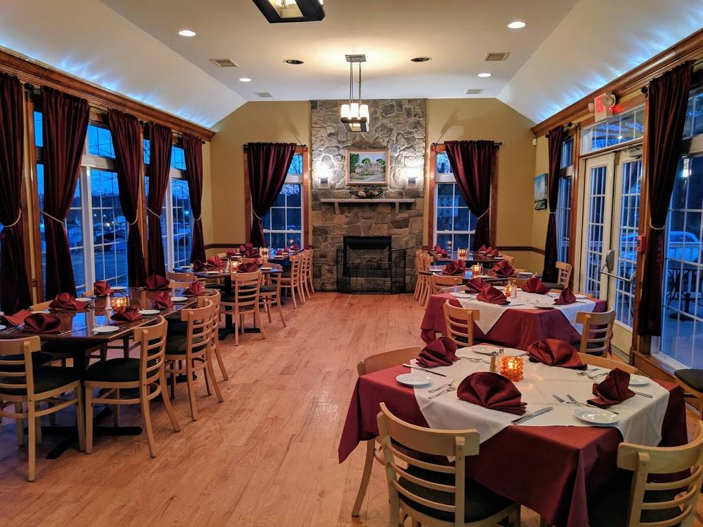 Bottoms Up | restaurant | 1965 NY-284, Slate Hill, NY 10973, USA | 8453552886 OR +1 845-355-2886