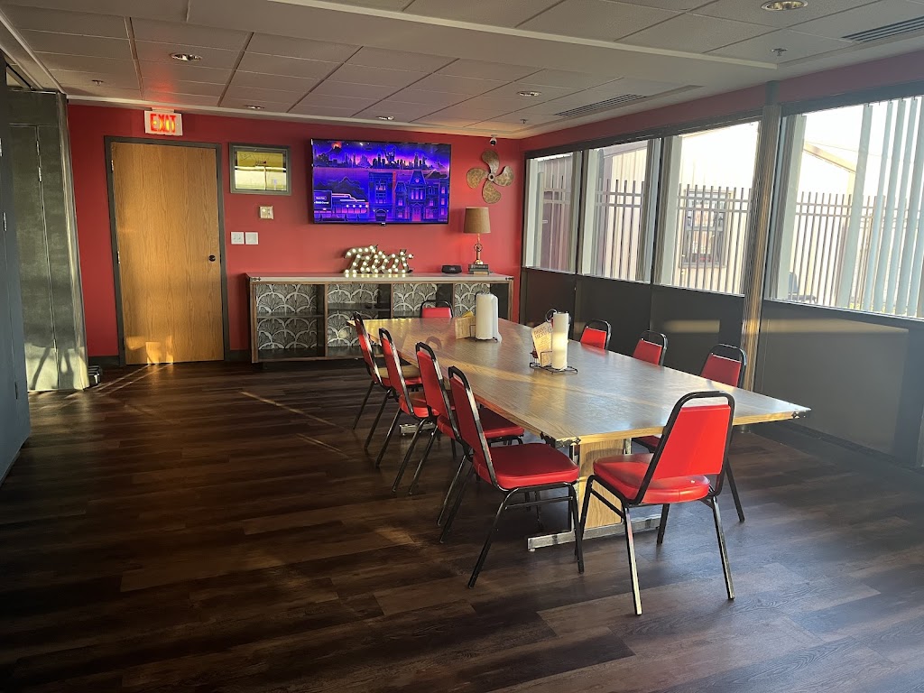 Pilot House at the Cape Airport | restaurant | 860 Limbaugh Dr, Cape Girardeau, MO 63780, USA | 5733812900 OR +1 573-381-2900