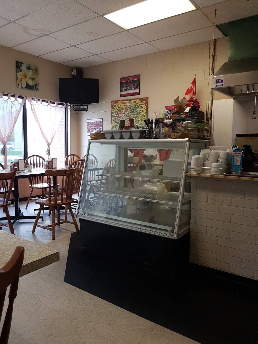 Buds Restaurant | restaurant | 219 Louisa St, Kitchener, ON N2H 4C7, Canada | 5197430322 OR +1 519-743-0322