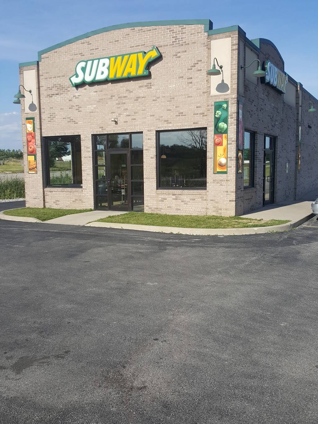 Subway | restaurant | 03102 Mid Toll Boulevard #49, Edon, OH 43518, USA | 4194594367 OR +1 419-459-4367