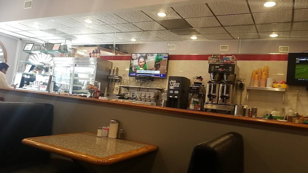 Dom & Vinnies Pizzeria | restaurant | 351 Saw Mill River Rd, Yonkers, NY 10701, USA | 9144766666 OR +1 914-476-6666