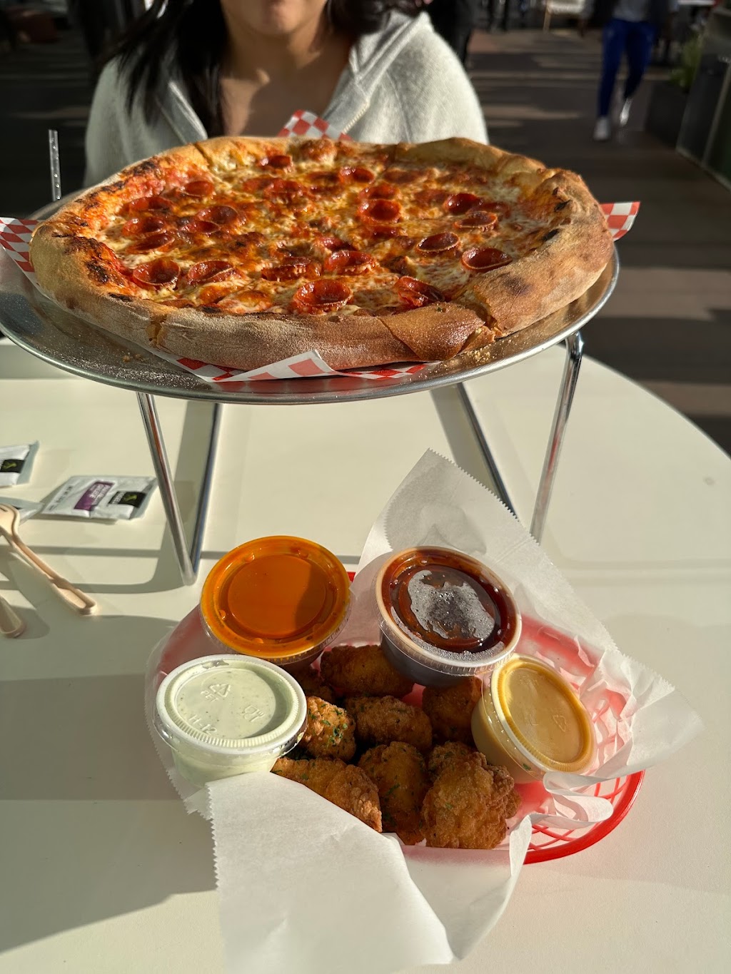 Arthur Macs Little Snack | restaurant | 5614 Bay St unit 238, Emeryville, CA 94608, USA | 5108174766 OR +1 510-817-4766