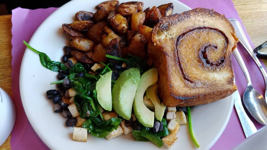 Colbys Breakfast & Lunch | restaurant | 105 Daniel St, Portsmouth, NH 03801, USA | 6034363033 OR +1 603-436-3033