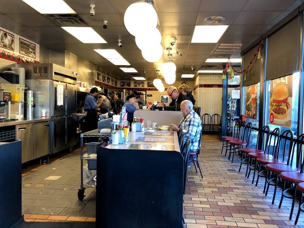 Waffle House | meal takeaway | 820 N Dysart Rd, Goodyear, AZ 85338, USA | 6239329058 OR +1 623-932-9058