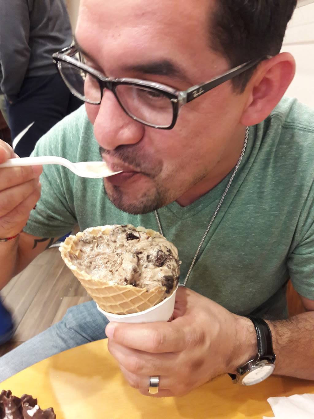 Cold Stone Creamery | bakery | 30985 Courthouse Dr, Union City, CA 94587, USA | 5104779520 OR +1 510-477-9520