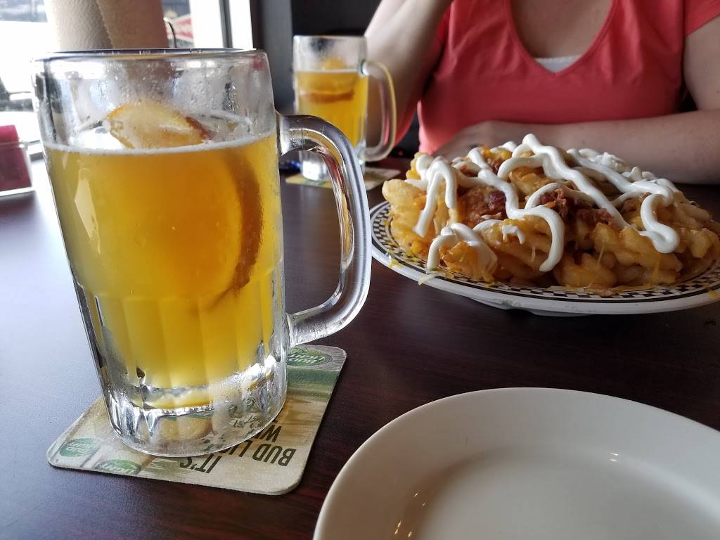 Dicks Wings And Grill Fernandina | restaurant | 474313 E State Rd 200, Fernandina Beach, FL 32034, USA | 9043106945 OR +1 904-310-6945