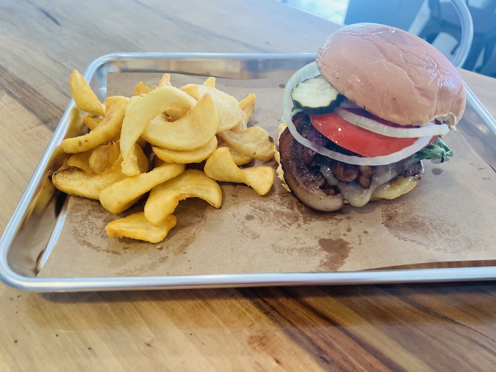 Salty Pearl Raw Bar | restaurant | 13470 Perdido Key Dr, Pensacola, FL 32507, USA | 8507412478 OR +1 850-741-2478