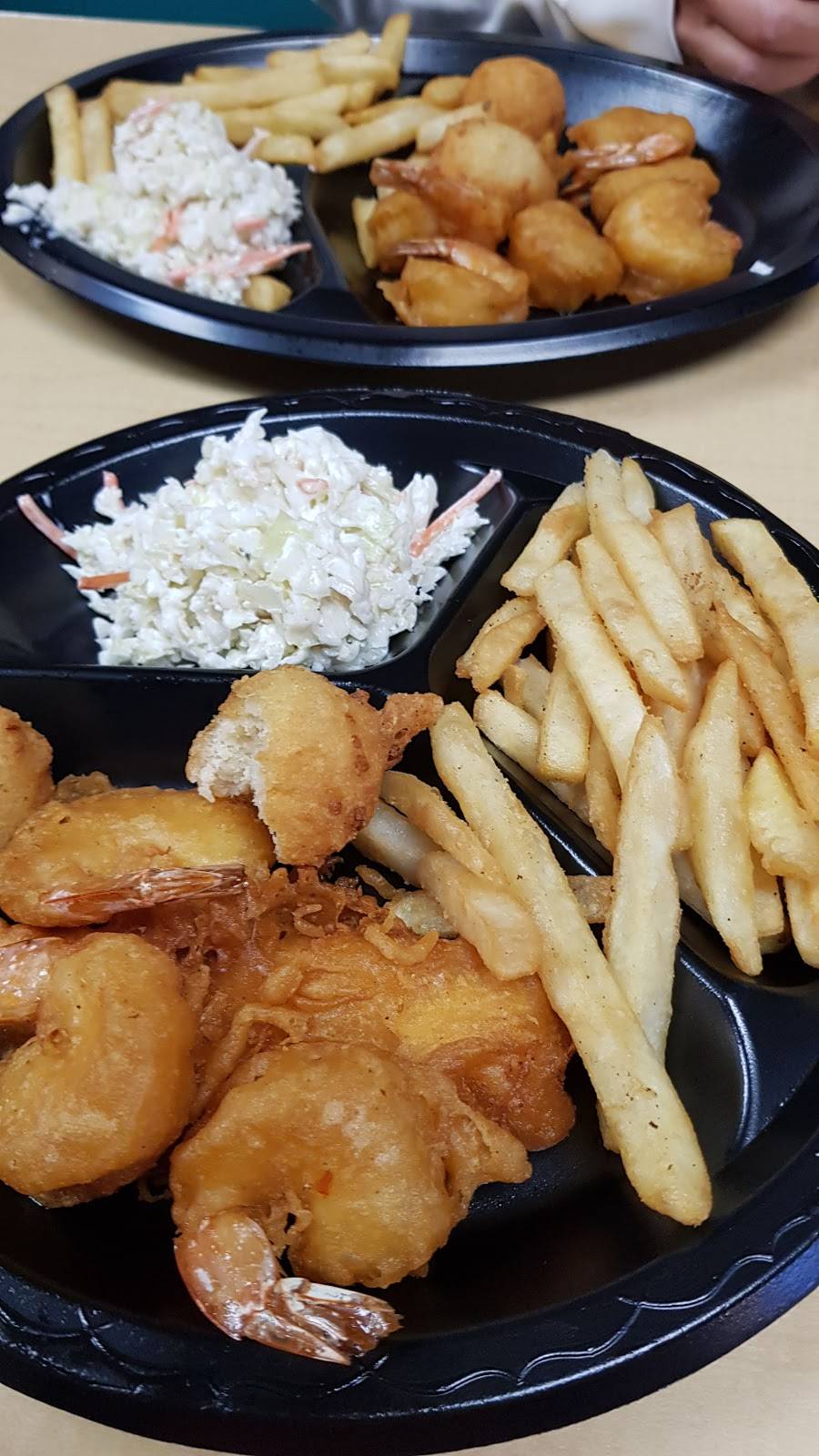 Long John Silvers | restaurant | 15891 OH-170, Calcutta, OH 43920, USA | 3303858216 OR +1 330-385-8216